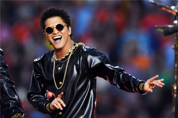 Bruno Mars là một chàng ca sĩ đa tài tạo được dấu ấn lớn trong lòng khác giả với rất nhiều ca khúc hit.