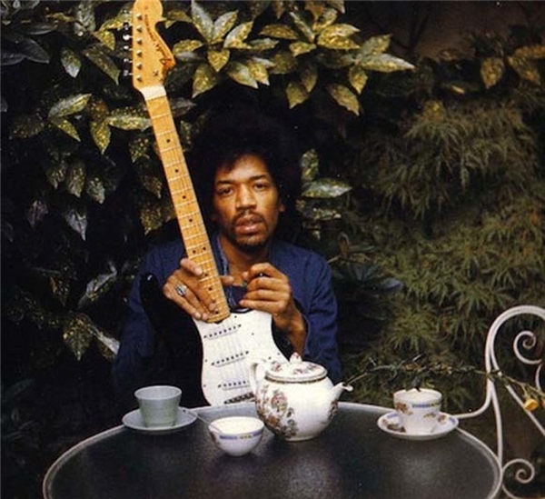 Bức ảnh cuối đời của Jimi Hendrix – người được cho là một trong những nhạc sĩ danh tiếng nhất mọi thời đại.
