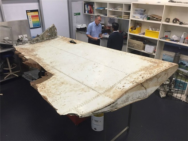 Cánh tà của MH370 được tìm thấy trên đảo Reunion. (Ảnh: ATSB)