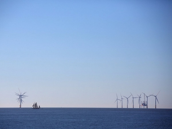 Trang trại điện gió tọa lạc tại thị trấn Clacton-on-Sea của Anh nhìn từ xa như mọc lên giữa mặt nước.