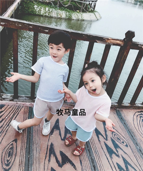 Cả hai anh em bé Jia Xin - Xin Bo đều vô cùng đáng yêu và dễ thương.