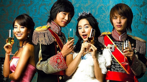 Bộ phim truyền hình Goong từng khiến nhiều người xem phải "mất ăn mất ngủ" một thời bởi sự hấp dẫn. Bộ phim truyền hình Goong từng khiến nhiều người xem phải "mất ăn mất ngủ" một thời bởi sự hấp dẫn.