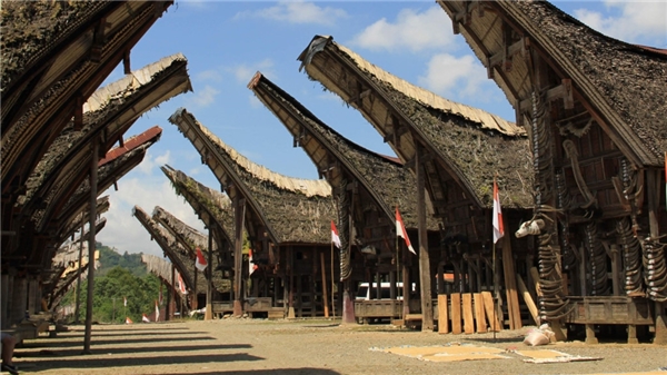 Ngôi nhà của tộc người Toraja ở Indonesia.