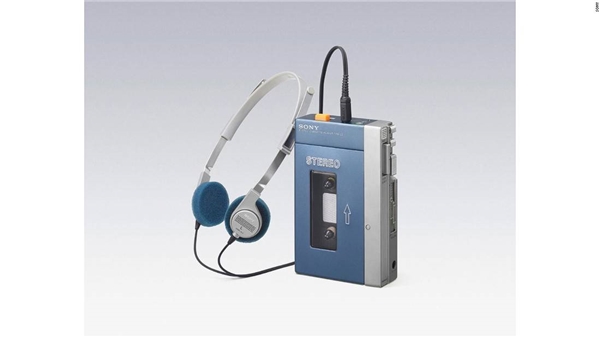 Chiếc Walkman đầu tiên ra đời năm 1979 đã làm thay đổi thói quen nghe nhạc của cả thế giới.