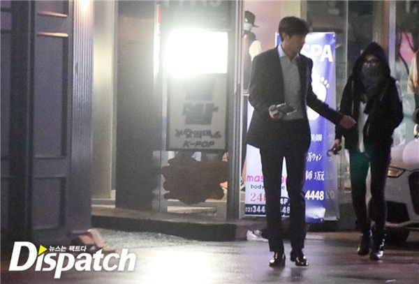 Hình ảnh hẹn hò của Lee Min Ho và Suzy được Dispatch tung ra hồi giữa năm 2015.