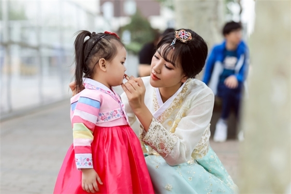 Nhung my nhan Viet bi nguoi yeu ruong bo luc dang mang thai