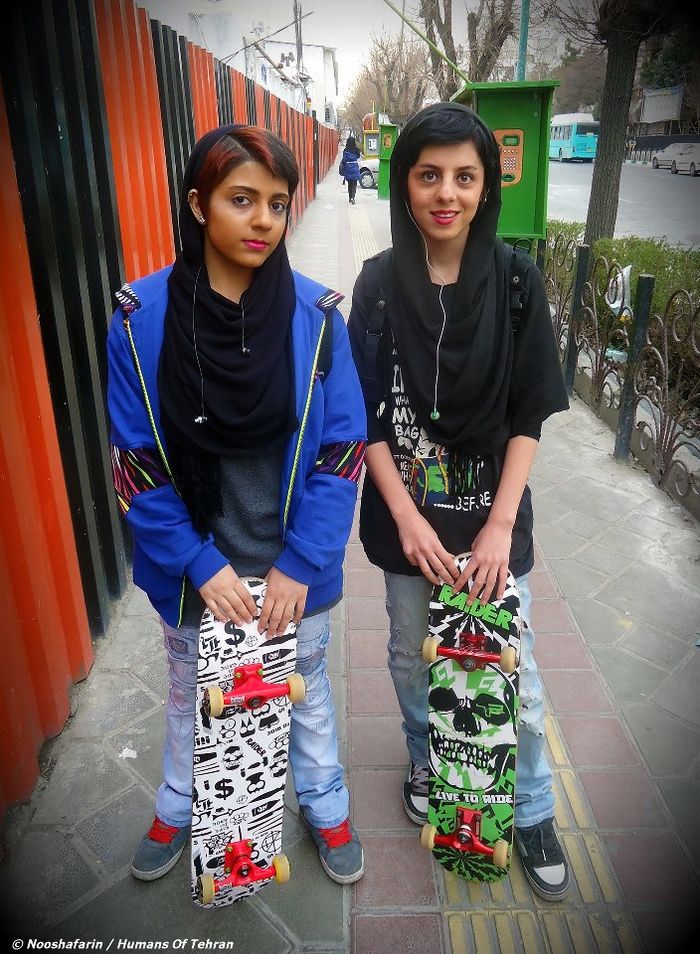 
Những đứa trẻ nổi loạn trong thời đại mới trên đường phố ở quốc gia hồi giáo Iran