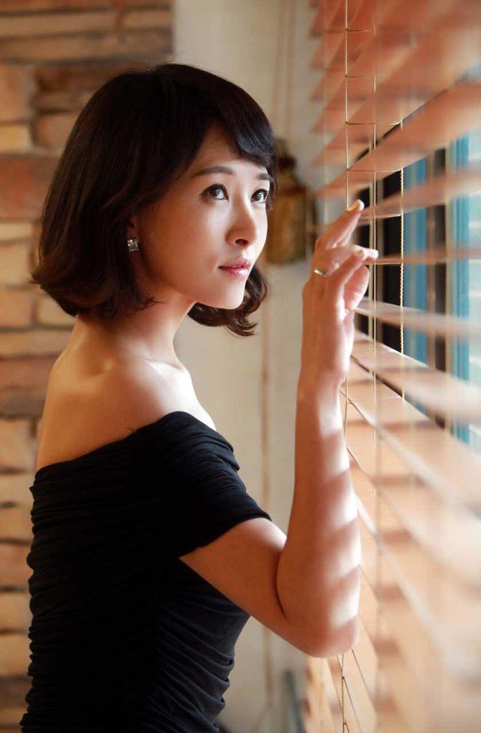 Hơn 10 năm nay, Kim Sun Ah chỉ chuyên tâm vào làm việc, để quên đi cảm giác cô đơn của bản thân.