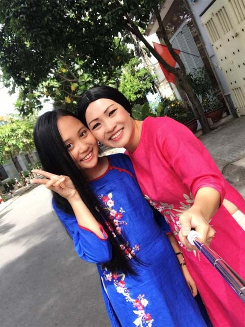 Từ khi công khai con gái, Phương Thanh thường xuyên chia sẻ hình ảnh chụp cùng con lên trang cá nhân. Cô cũng tiết lộ luôn gần gũi và coi con như bạn, có thể chia sẻ mọi chuyện trong cuộc sống. - Tin sao Viet - Tin tuc sao Viet - Scandal sao Viet - Tin tuc cua Sao - Tin cua Sao