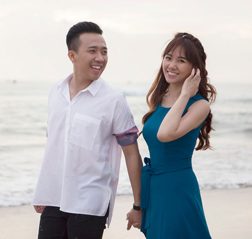 
Luôn được đông đảo khán giả ngưỡng mộ về chuyện tình yêu vượt qua nhiều "sóng gió" nhưng mỗi khi tiết lộ cuộc sống hôn nhân, khán giả lại được dịp bất ngờ về cặp đôi. - Tin sao Viet - Tin tuc sao Viet - Scandal sao Viet - Tin tuc cua Sao - Tin cua Sao