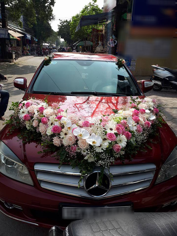 
Xe hoa của ông bà trong "đám cưới kim cương".