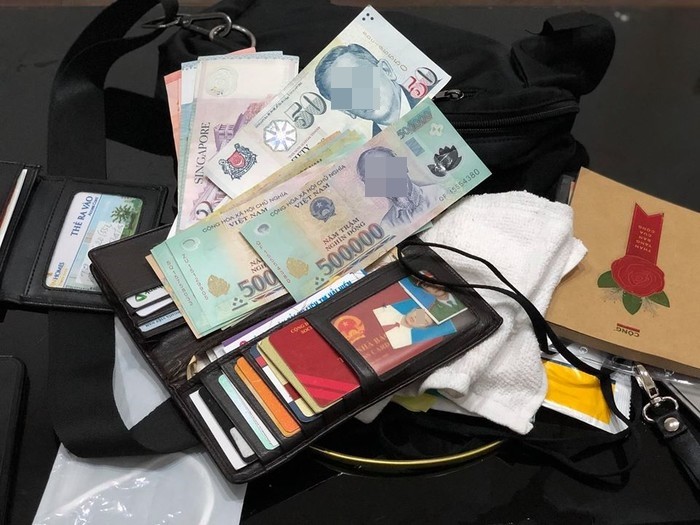 Câu chuyện cổ tích ở Sài Gòn: Chàng trai tìm lại được túi, ví và nguyên vẹn số tiền sau khi bị cướp