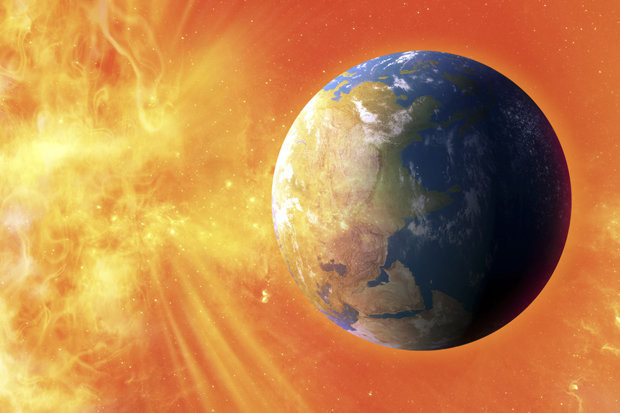 
Khi đó Trái Đất sẽ hứng trọn bão lửa từ mặt trời và phóng xạ ngoài vũ trụ, nguy cơ tận thế là hoàn toàn có thể xảy ra.