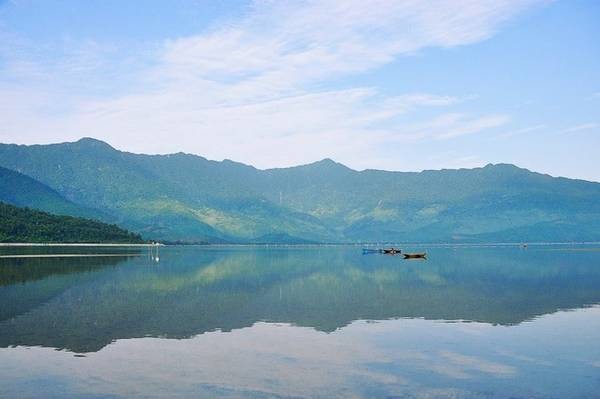 Dân xê dịch lên kế hoạch checkin 10 hồ nước được mệnh danh đẹp nhất nước Việt