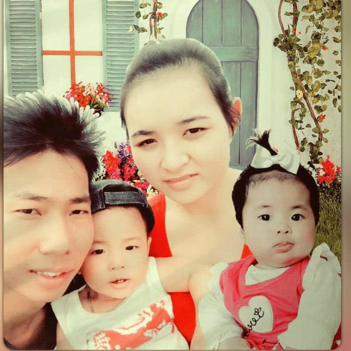 
Chị Vũ Kim tự ghép ảnh của chồng với hình 3 mẹ con để tạo nên một bức ảnh gia đình hạnh phúc