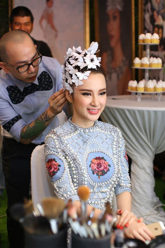 Tiết lộ hậu trường thay đồ, trang điểm của mỹ nhân Việt: người đáng yêu, người đẹp xuất sắc - Tin sao Viet - Tin tuc sao Viet - Scandal sao Viet - Tin tuc cua Sao - Tin cua Sao