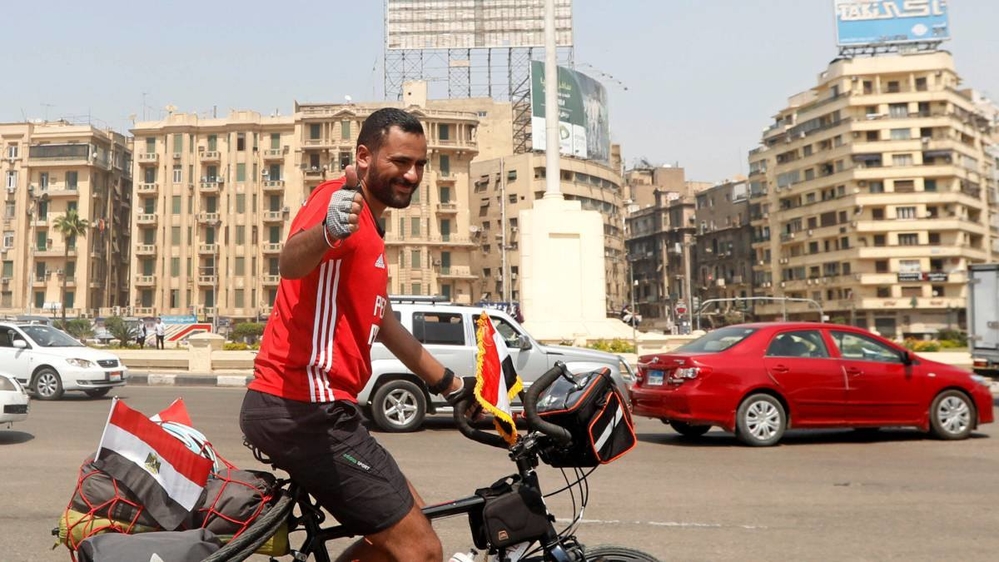 
Vượt 5.000 km bằng xe đạp để xem World Cup của chàng trai Ai Cập