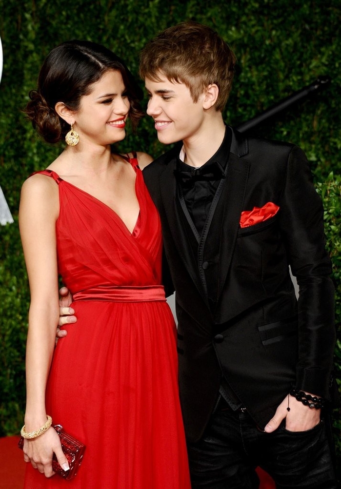 Selena Gomez, Hari Won: yêu hết mình và đều nhận cái kết buồn