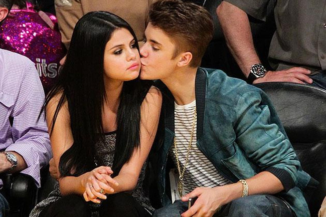 Selena Gomez, Hari Won: yêu hết mình và đều nhận cái kết buồn
