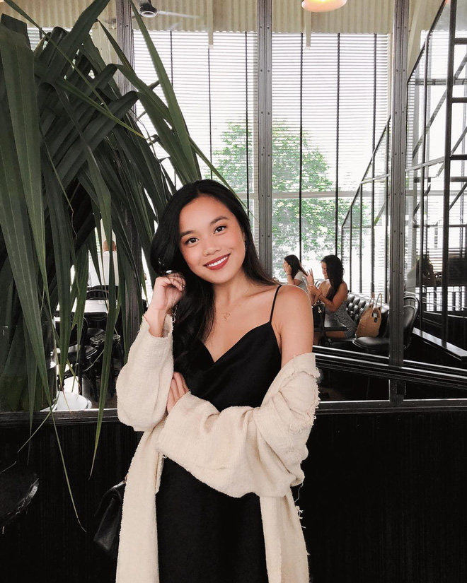 
Cô chị Alexandra Hoang sinh năm 1994, từng hợp tác cho L’Oréal Group, Estee...