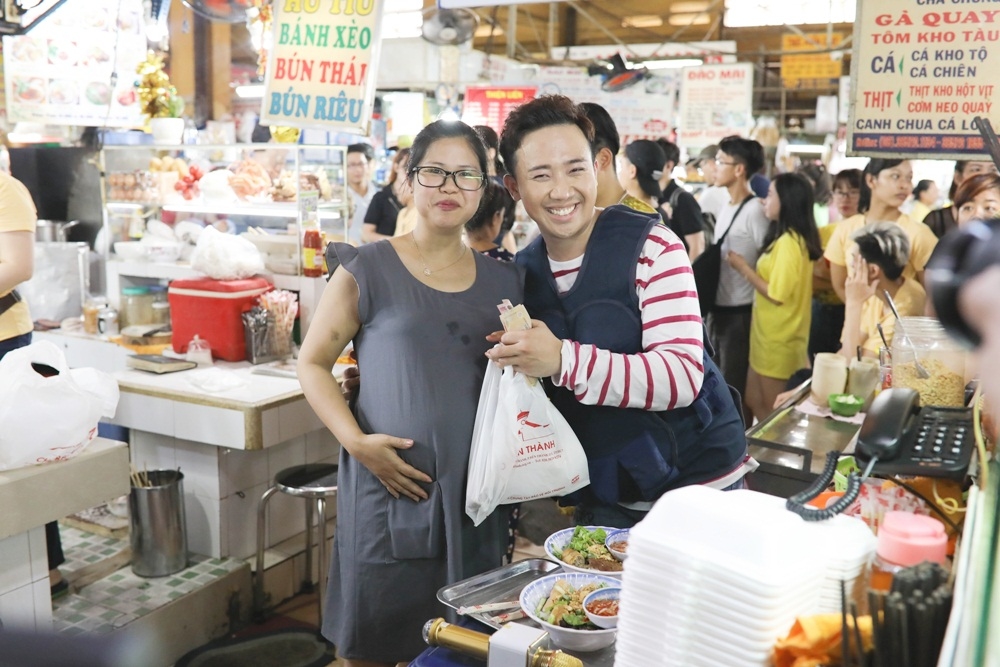 Hương Giang đầu gấu với Trấn Thành tại chợ để tranh giành địa bàn bán bún bò Bình luận bài viết này