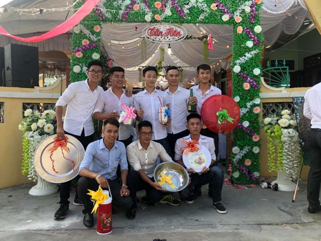 Loạt quà cưới của nhóm bạn Nam Định được chia sẻ trên mạng - Ảnh: Internet