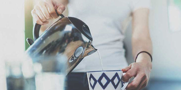 Vì sao uống nước đun sôi lại có nguy cơ gây ung thư? Vì sao uống nước đun sôi lại có nguy cơ gây ung thư?