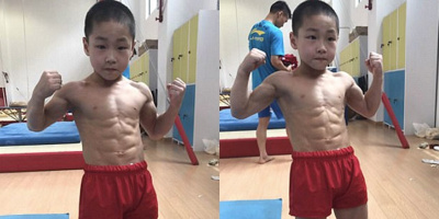 Choáng với cậu bé 7 tuổi có cơ bụng 8 múi đáng mơ ước