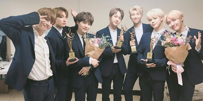 Vượt qua EXO, BTS xuất sắc nhận giải thưởng danh giá tại Teen Choice Award 2017