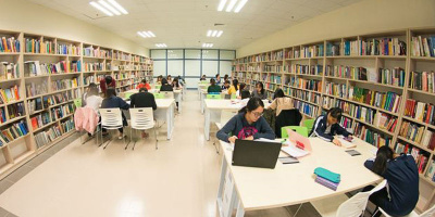 Khám phá thư viện sang chảnh bậc nhất tại ĐH Kinh Tế Quốc Dân, nhìn thế này ai cũng muốn vào học!