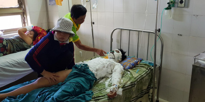 Phú Yên: Nam sinh 15 tuổi bị bỏng nặng vì cá cược leo cột điện “giành” người yêu với bạn học
