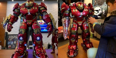 Mô hình Iron Man khổng lồ gây “bão” MXH với phong cách "tặng quà nhà người ta"