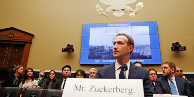 Bước vào phiên điều trần thứ 2, Mark Zuckerberg cho biết: "Tôi cũng bị lộ dữ liệu cá nhân"
