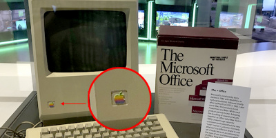 Lí do đằng sau việc Microsoft trưng bày máy tính của đối thủ Apple sẽ khiến bạn ngỡ ngàng