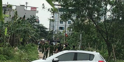 TP.HCM: Con gái chết lặng khi thấy mẹ bị sát hại trong nhà vệ sinh với nhiều vết chém