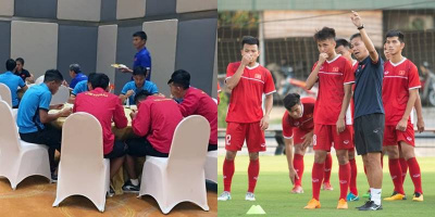 Cầu thủ gặp khó với đồ ăn Indo, HLV trưởng U19 Việt Nam đích thân đi chợ và vào bếp