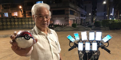 Sốc trước "ông ngoại" 70 tuổi tậu 11 chiếc smartphone chỉ để chơi Pokemon Go
