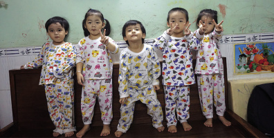 5 em bé trong ca sinh 5 duy nhất tại Việt Nam ra sao sau 6 năm?