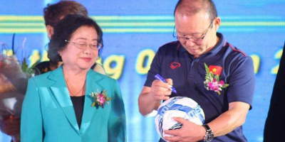 HLV Park Hang-seo cùng bộ tứ U23 Việt Nam nhận danh hiệu Vinh danh FairPlay 2018
