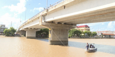 Bực tức vì bạn trai nhắc chuyện ăn mặc khi đi dự đám cưới, thiếu nữ 15 tuổi nhảy sông tự vẫn