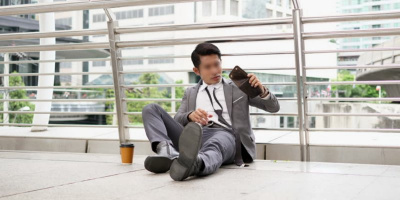 Hết tiền khiến bạn nhanh già và giảm trí thông minh