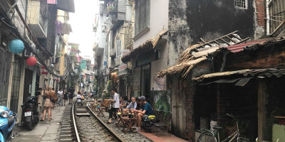 Bộ GTVT đề nghị dẹp điểm chụp ảnh, uống cà phê trong lòng đường sắt