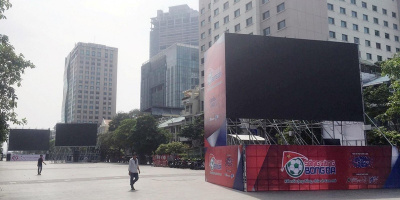 Phố đi bộ Nguyễn Huệ lắp 5 màn hình lớn tiếp lửa trận Việt Nam - UAE