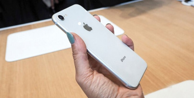 iPhone 8 bất ngờ đại hạ giá: Siêu phẩm nhà Táo chỉ còn 6 triệu đồng