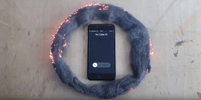 Video sóng iPhone có thể đốt cháy bùi nhùi thép: Chỉ là tin giả
