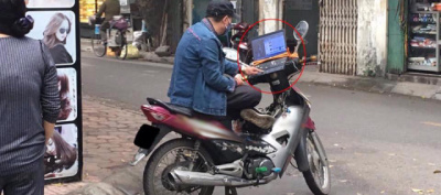 Bị chê thiếu hiểu biết, anh xe ôm truyền thống lộ thân phận bất ngờ