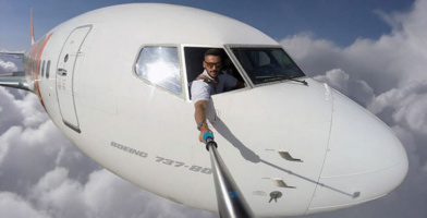Anh phi công selfie trên bầu trời lên tiếng về bức ảnh gây tranh cãi