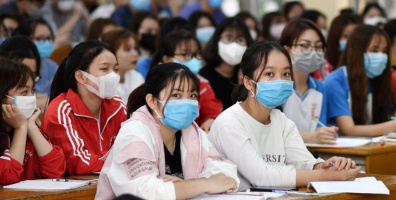 Dịch Covid-19: Trường ĐH ở TP.HCM hỗ trợ 3.000 học bổng cho sinh viên