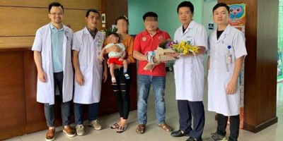 Hành trình cứu sống cháu bé 1 tuổi người Lào tại Hà Nội giữa dịch bệnh