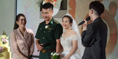 Cặp đôi chiến sĩ - cô giáo hoãn đám cưới chống dịch sắp tổ chức hôn lễ